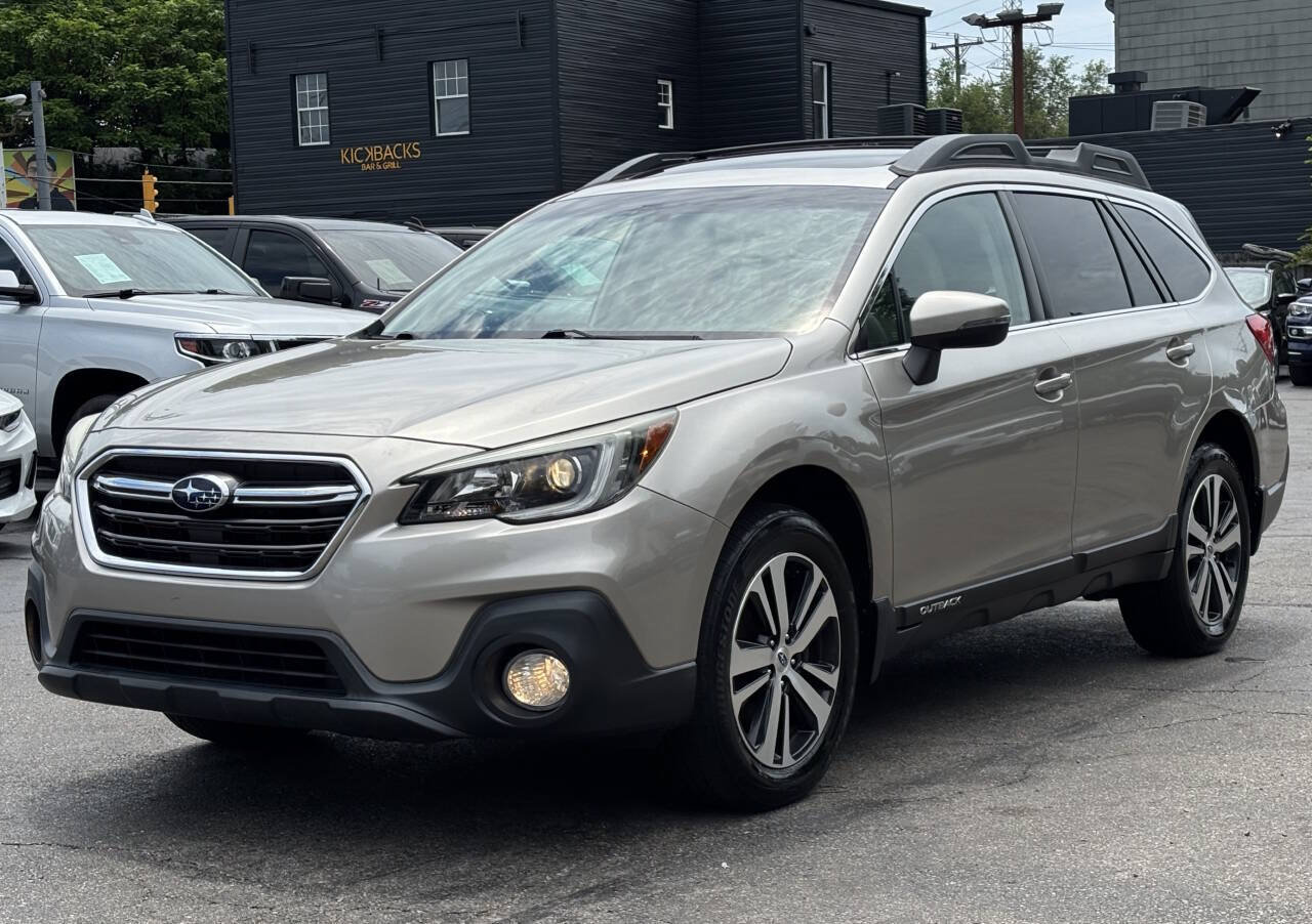 Used 2018 Subaru Outback 2.5i Limited w/ Popular Package #2 AWD/4WD image 4