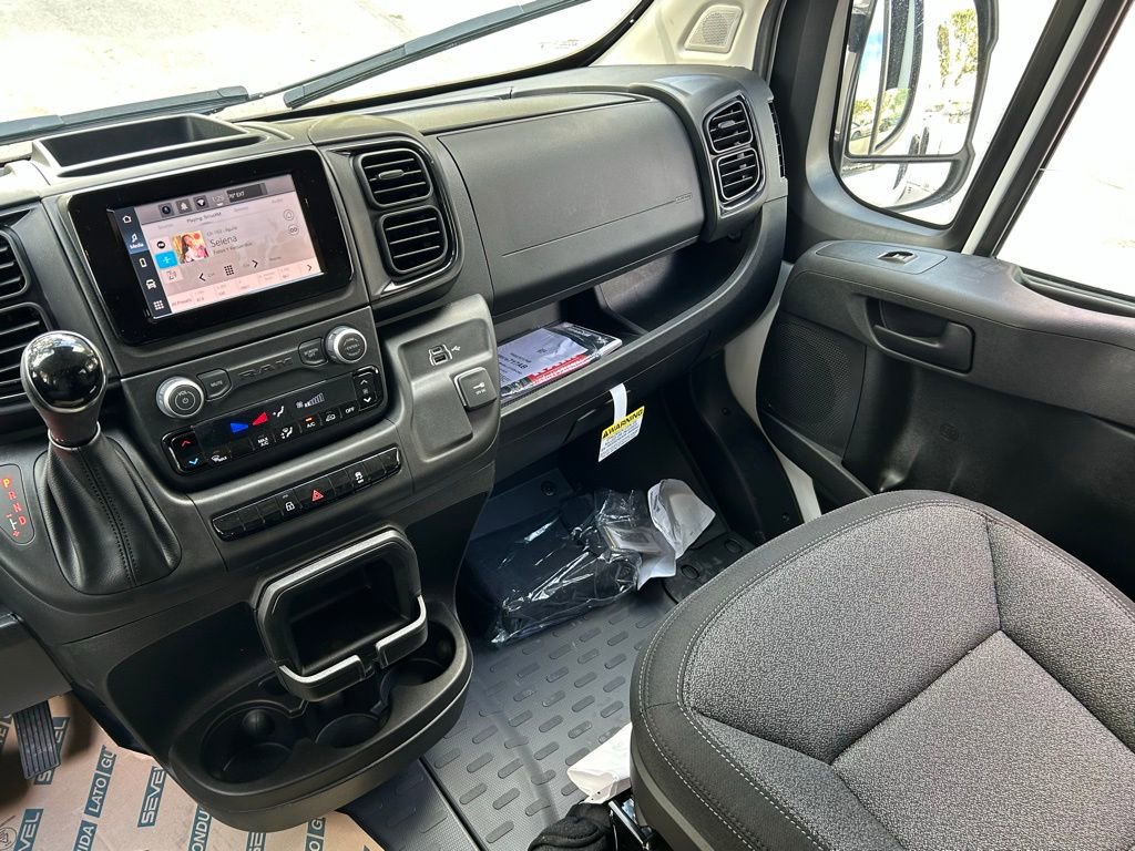 New 2025 RAM ProMaster 3500 w/ Crew Van Package image 12