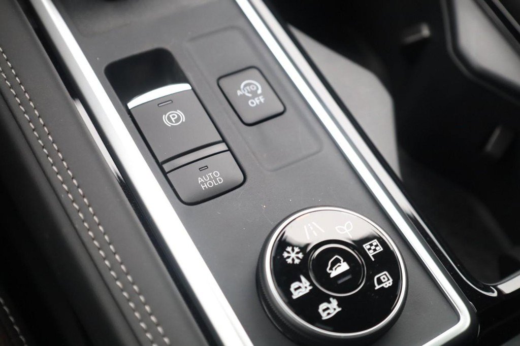 New 2026 Nissan Pathfinder Platinum image 19