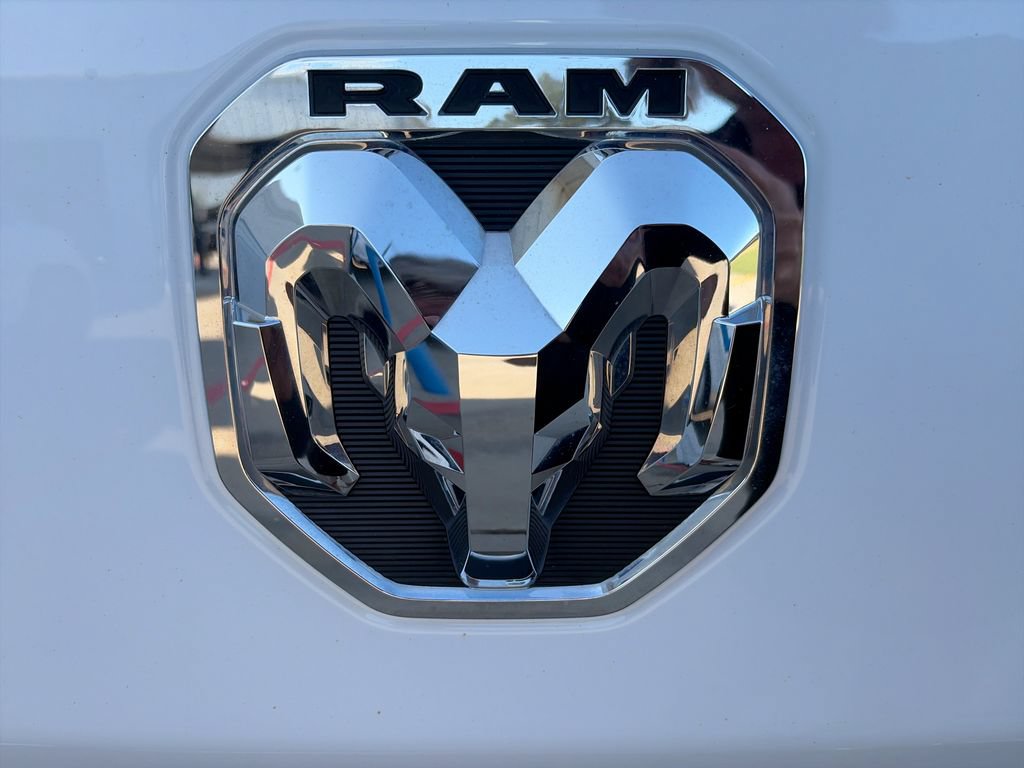 Used 2023 RAM 1500 Laramie AWD/4WD image 33