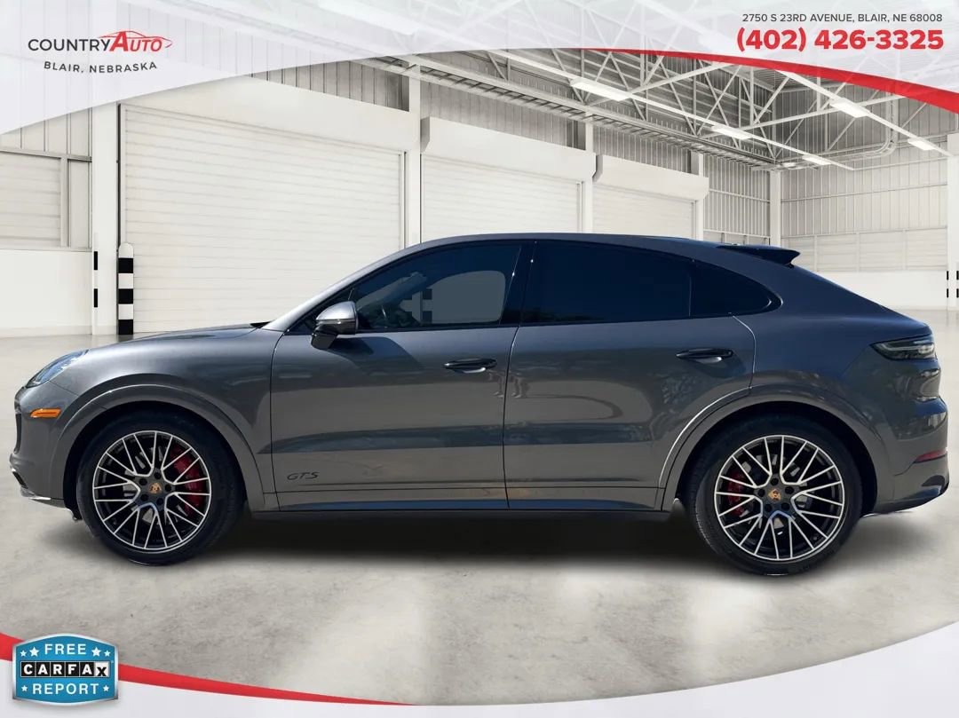 Used 2022 Porsche Cayenne GTS AWD/4WD image 2