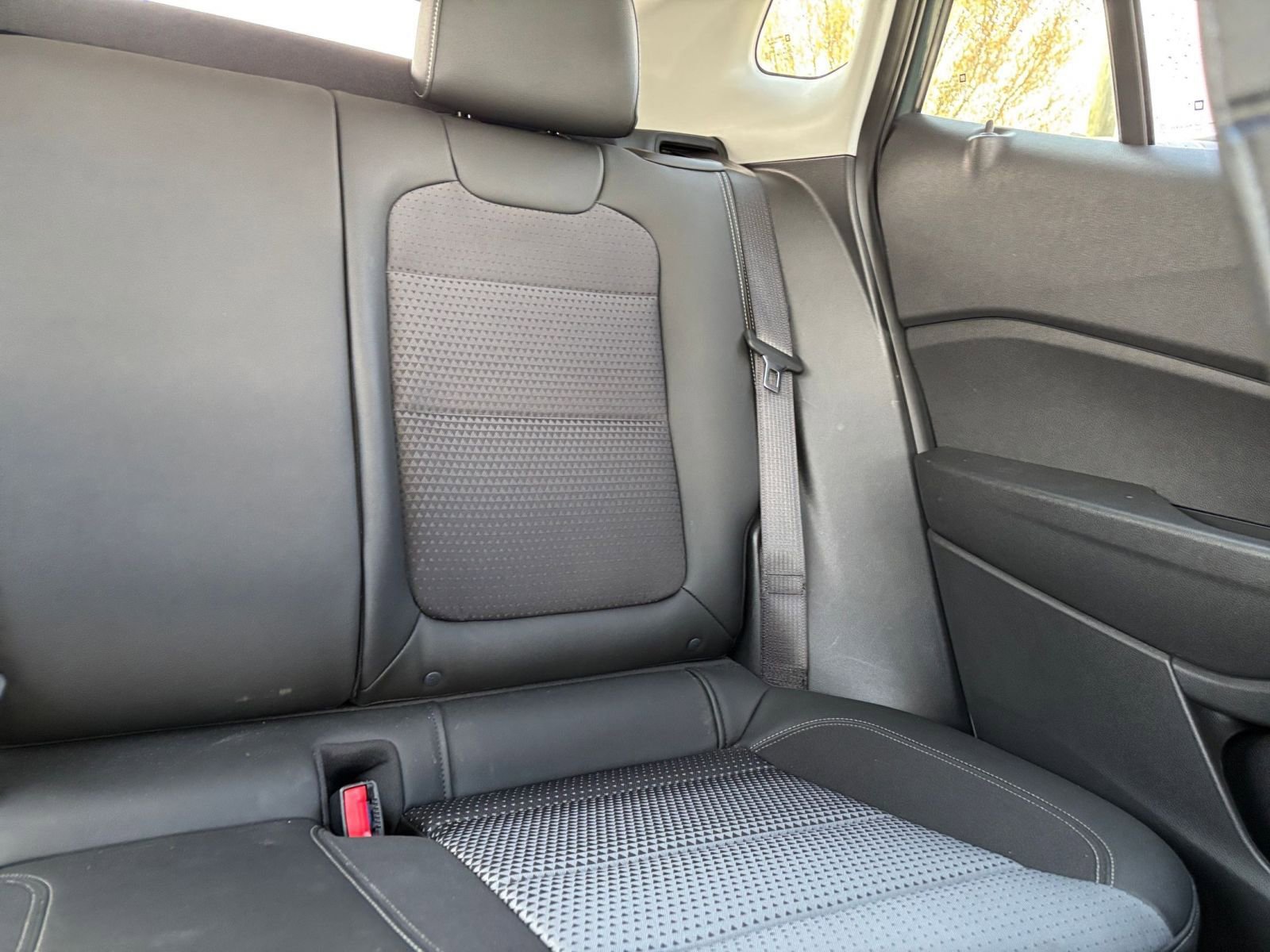 Used 2025 Chevrolet Trax LT image 36