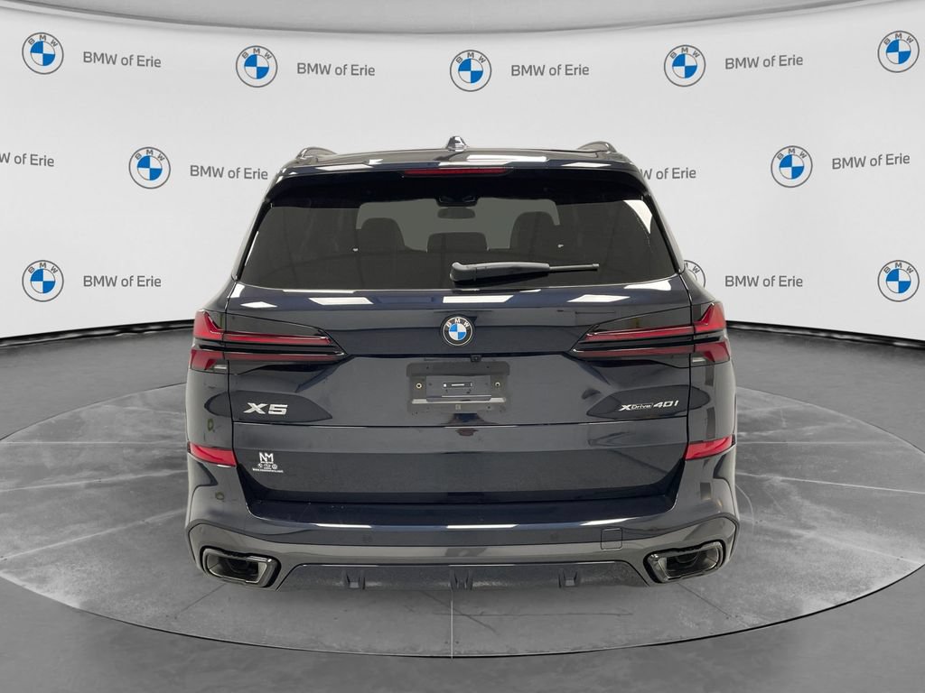 New 2026 BMW X5 xDrive40i w/ M Sport Package AWD/4WD image 3