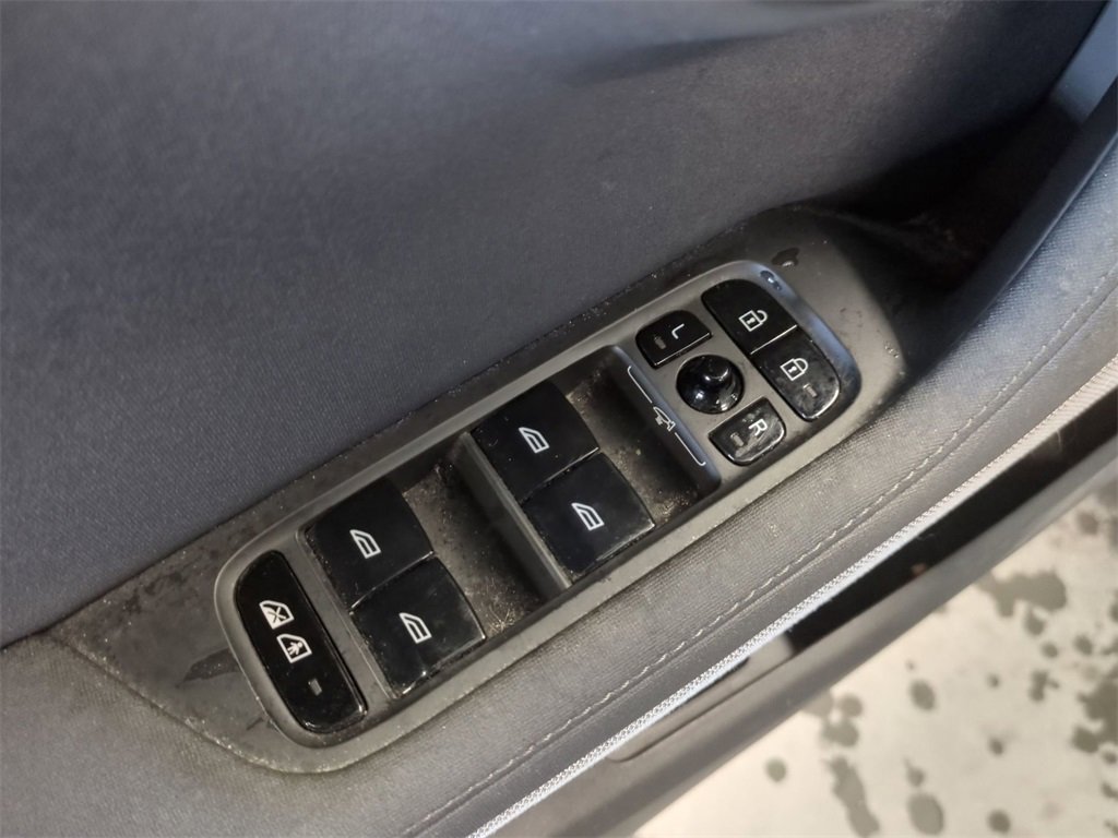 Used 2023 Polestar Polestar 2 Long Range Dual Motor w/ Pilot Pack image 12