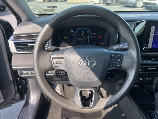 Used 2025 Toyota Camry LE image 17
