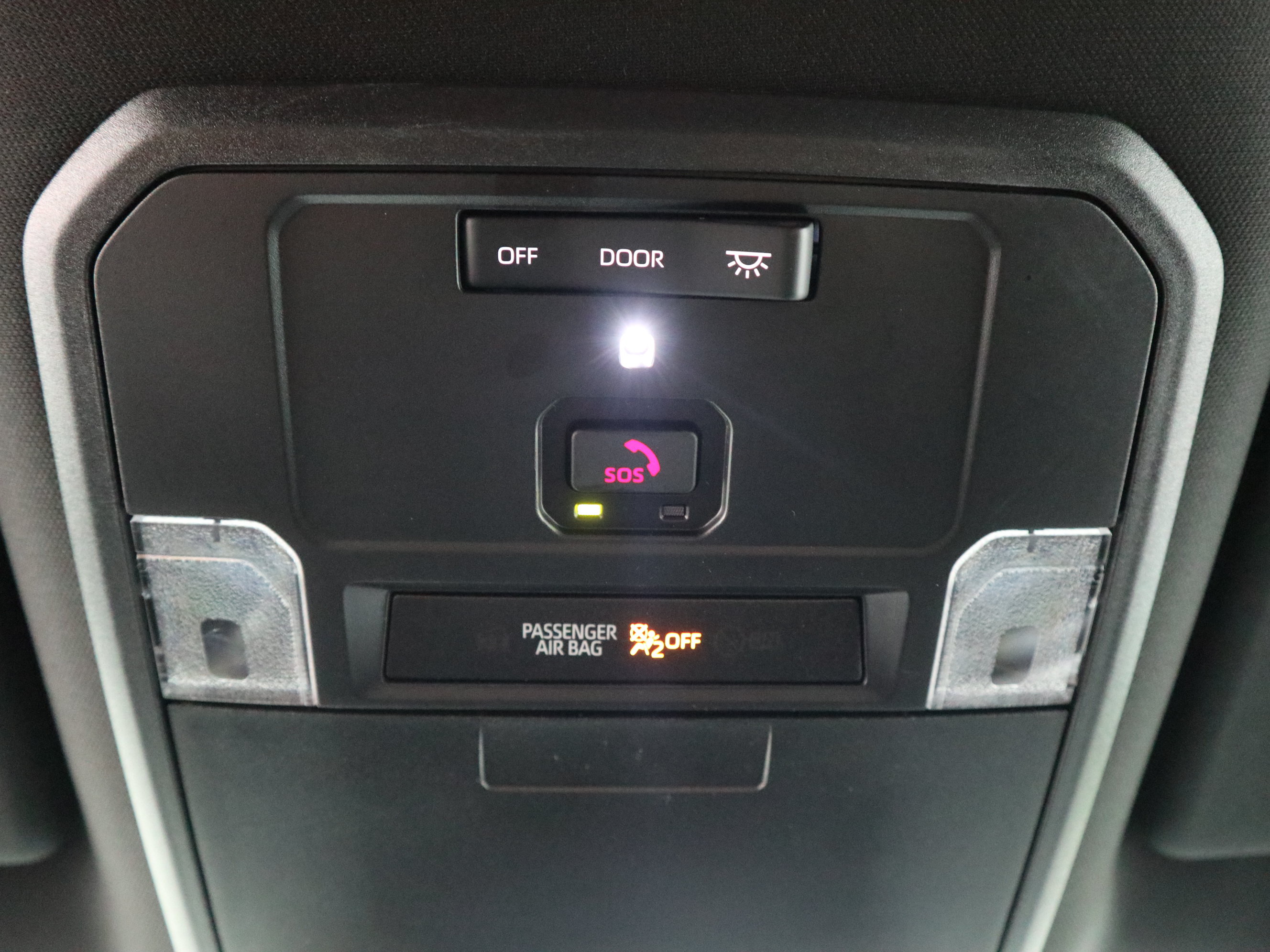 Used 2025 Toyota Tacoma SR5 AWD/4WD image 34