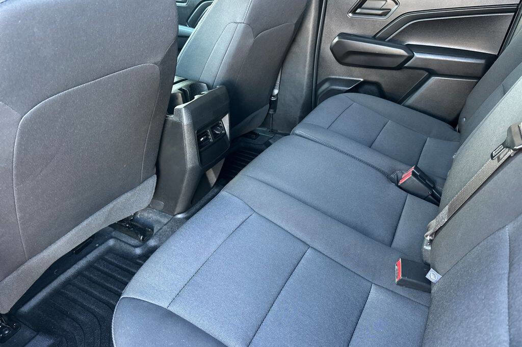 Used 2023 Chevrolet Colorado Trail Boss w/ Advanced Trailering Package image 12