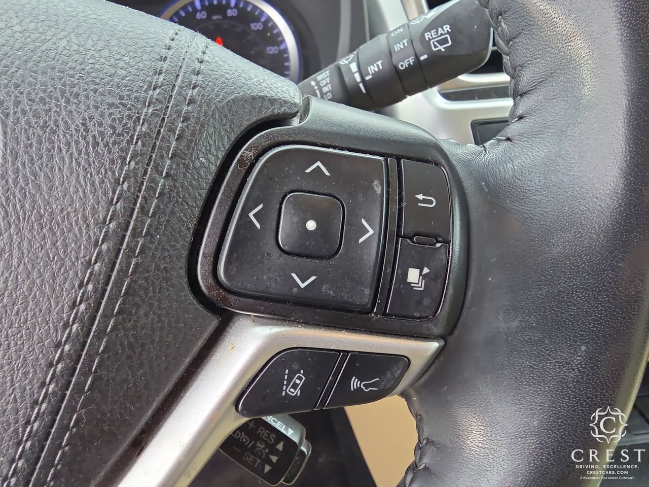 Used 2019 Toyota Highlander XLE FWD image 14