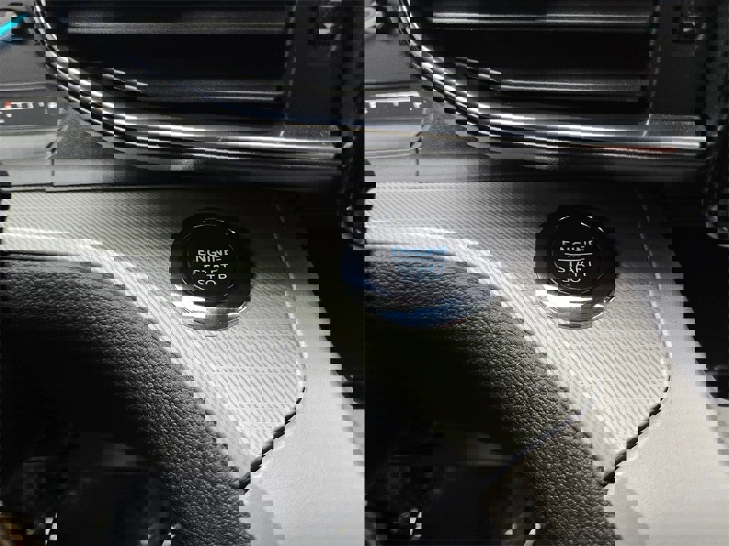 Used 2023 Ford Explorer XLT w/ Equipment Group 202A image 19