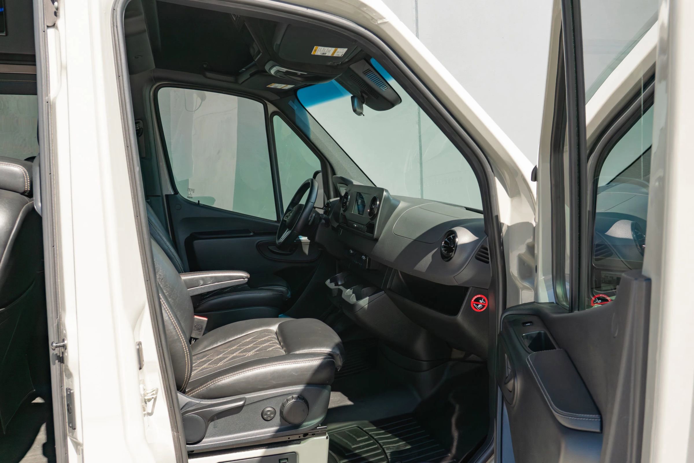 Used 2021 Mercedes-Benz Sprinter 2500 image 52