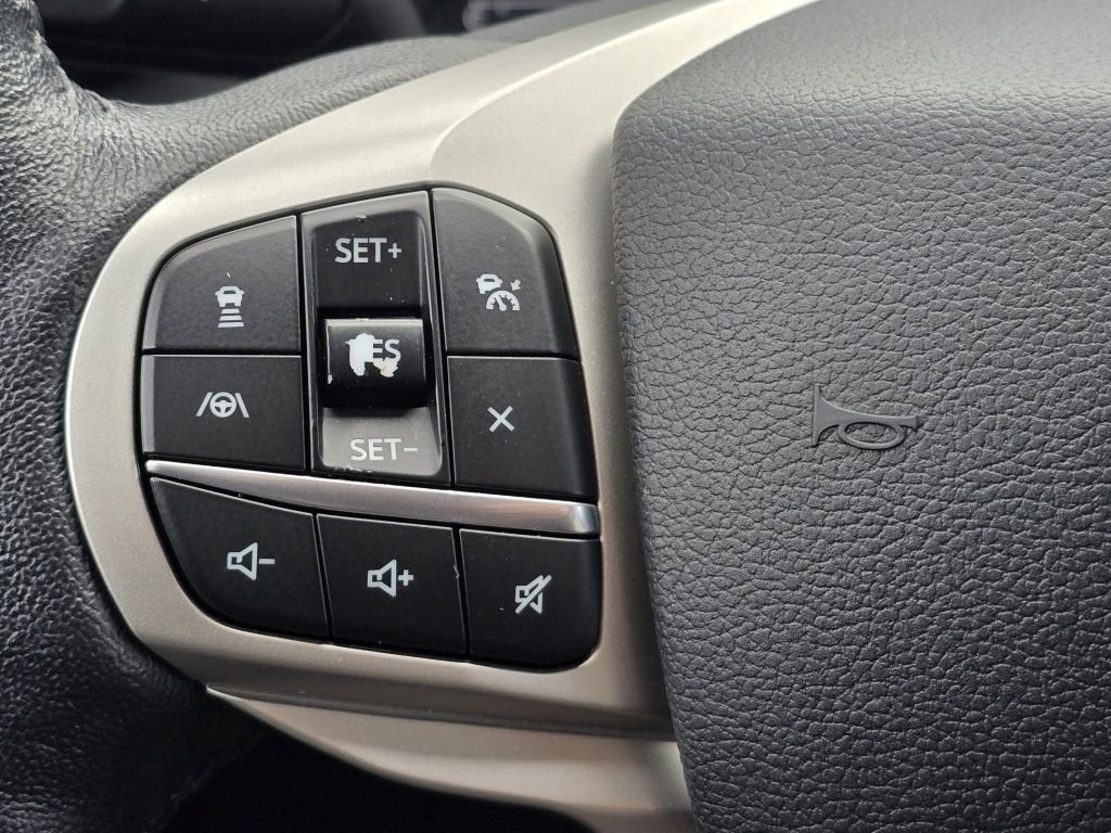 Used 2021 Ford Explorer Limited w/ Equipment Group 301A AWD/4WD image 15