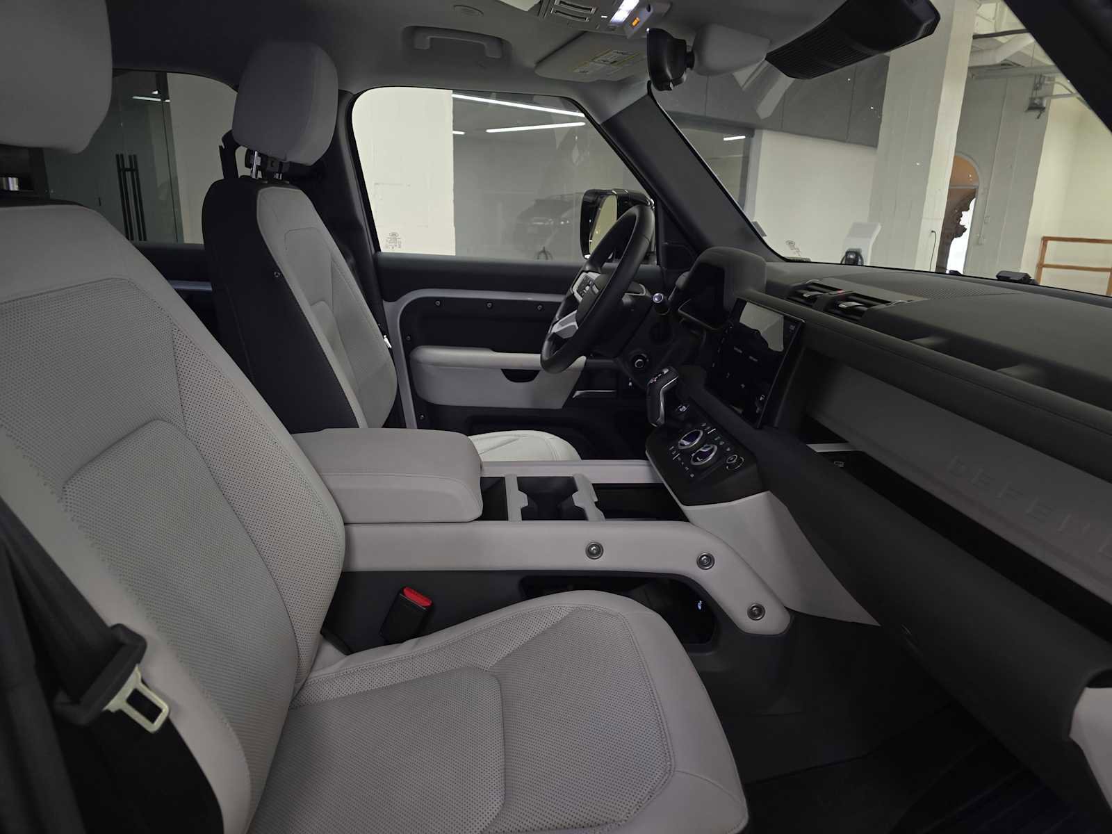 Used 2025 Land Rover Defender 130 S AWD/4WD image 12