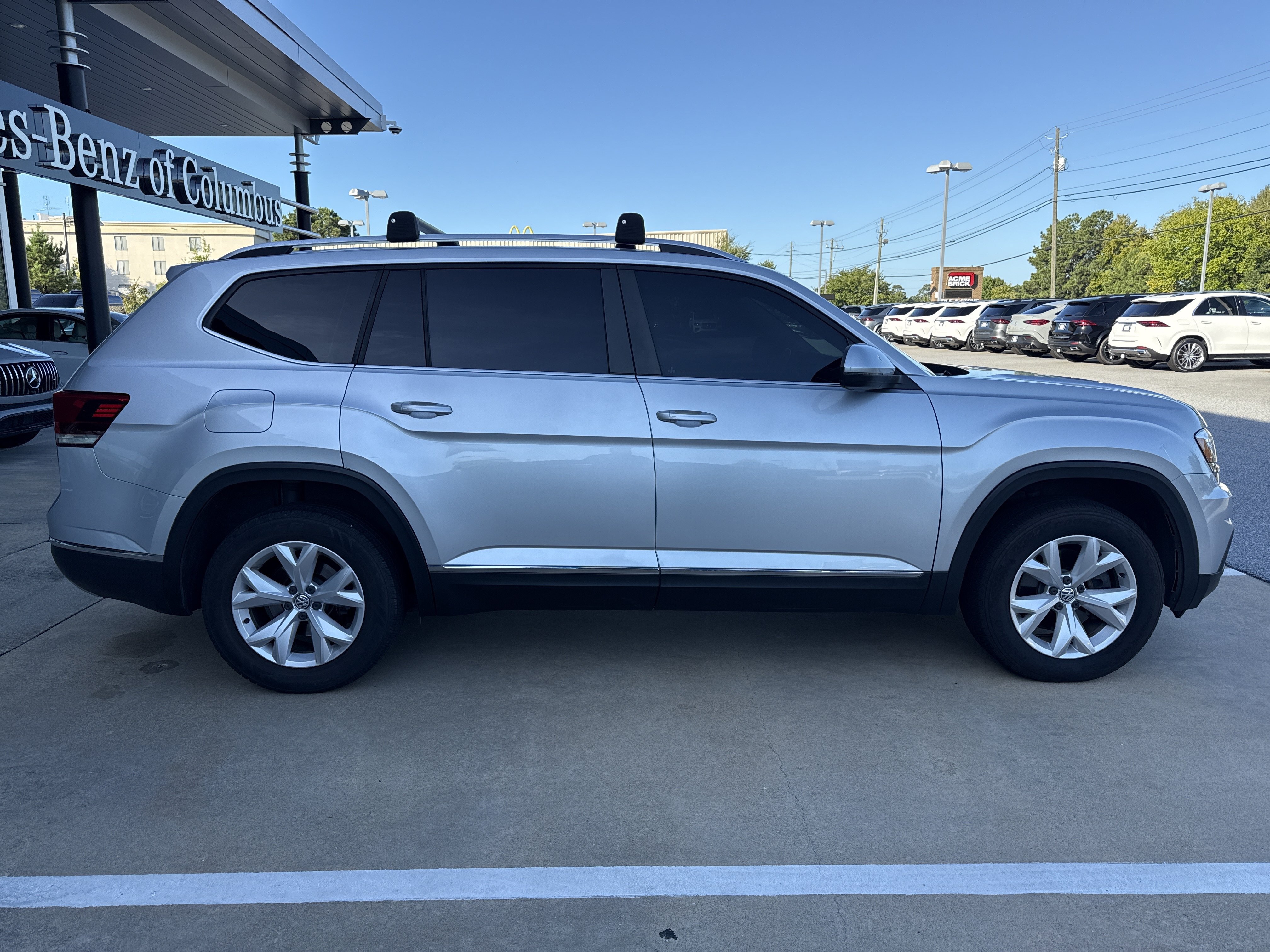 Used 2018 Volkswagen Atlas SEL AWD/4WD image 12