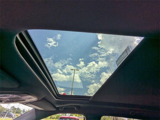 New 2025 Jeep Compass Latitude w/ Sun & Sound Group image 17