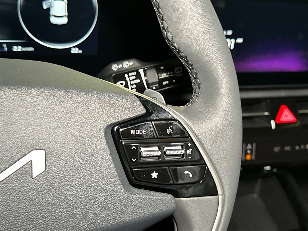 New 2025 Kia Niro Wind image 19