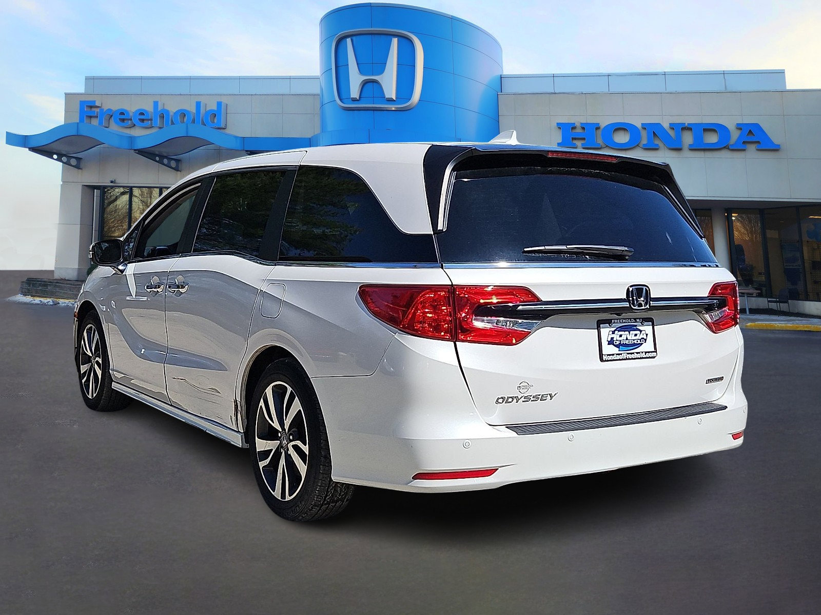 Used 2023 Honda Odyssey Touring image 4