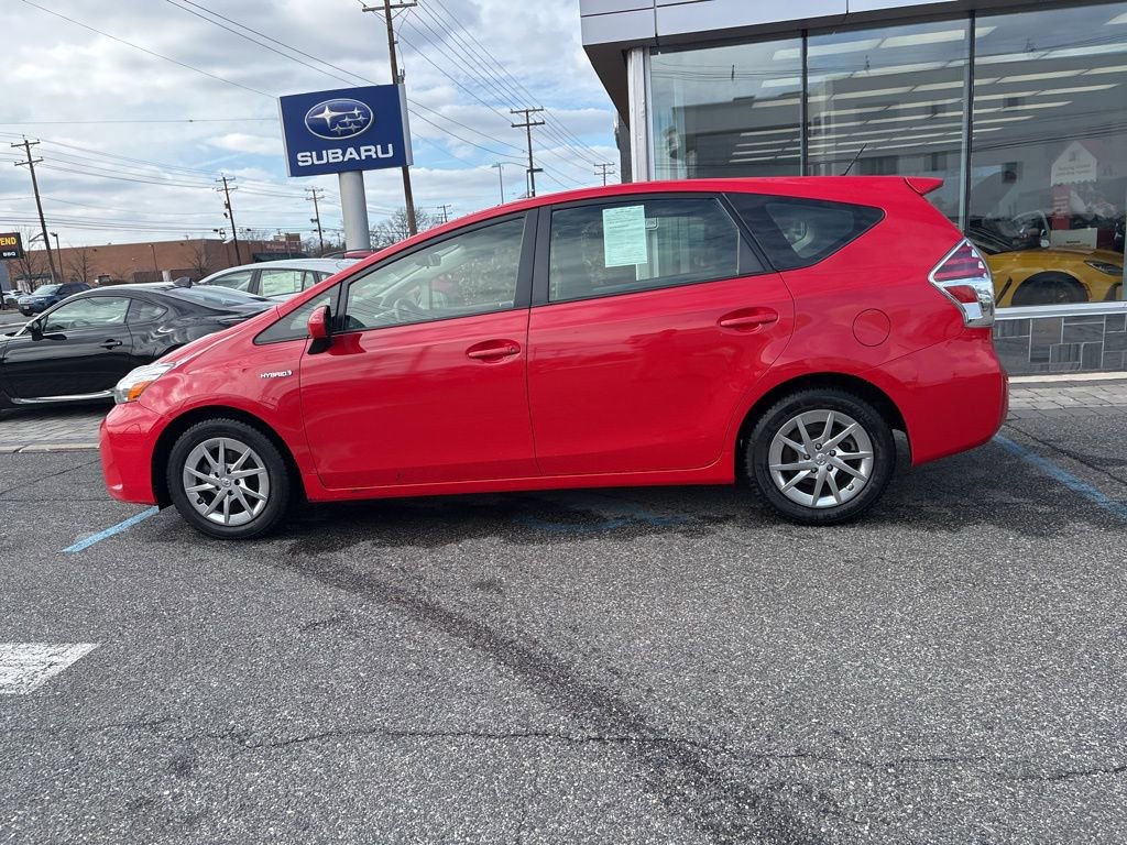 Used 2017 Toyota Prius V Two image 7