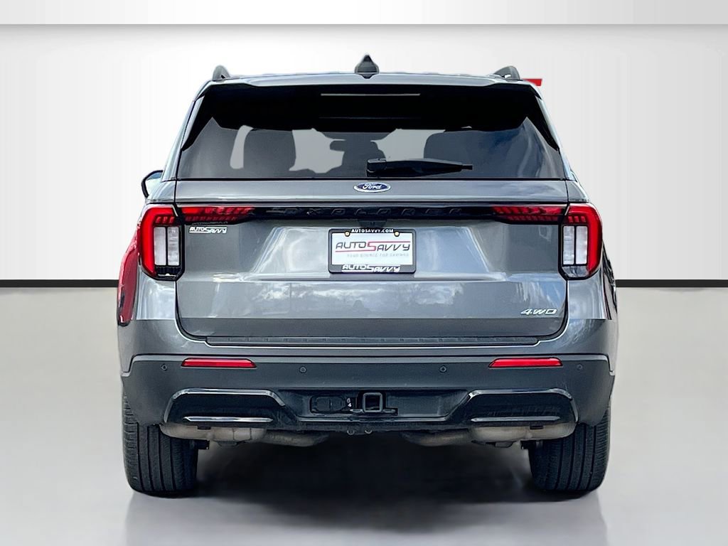 Used 2025 Ford Explorer ST-Line w/ ST-Line Street Pack image 6