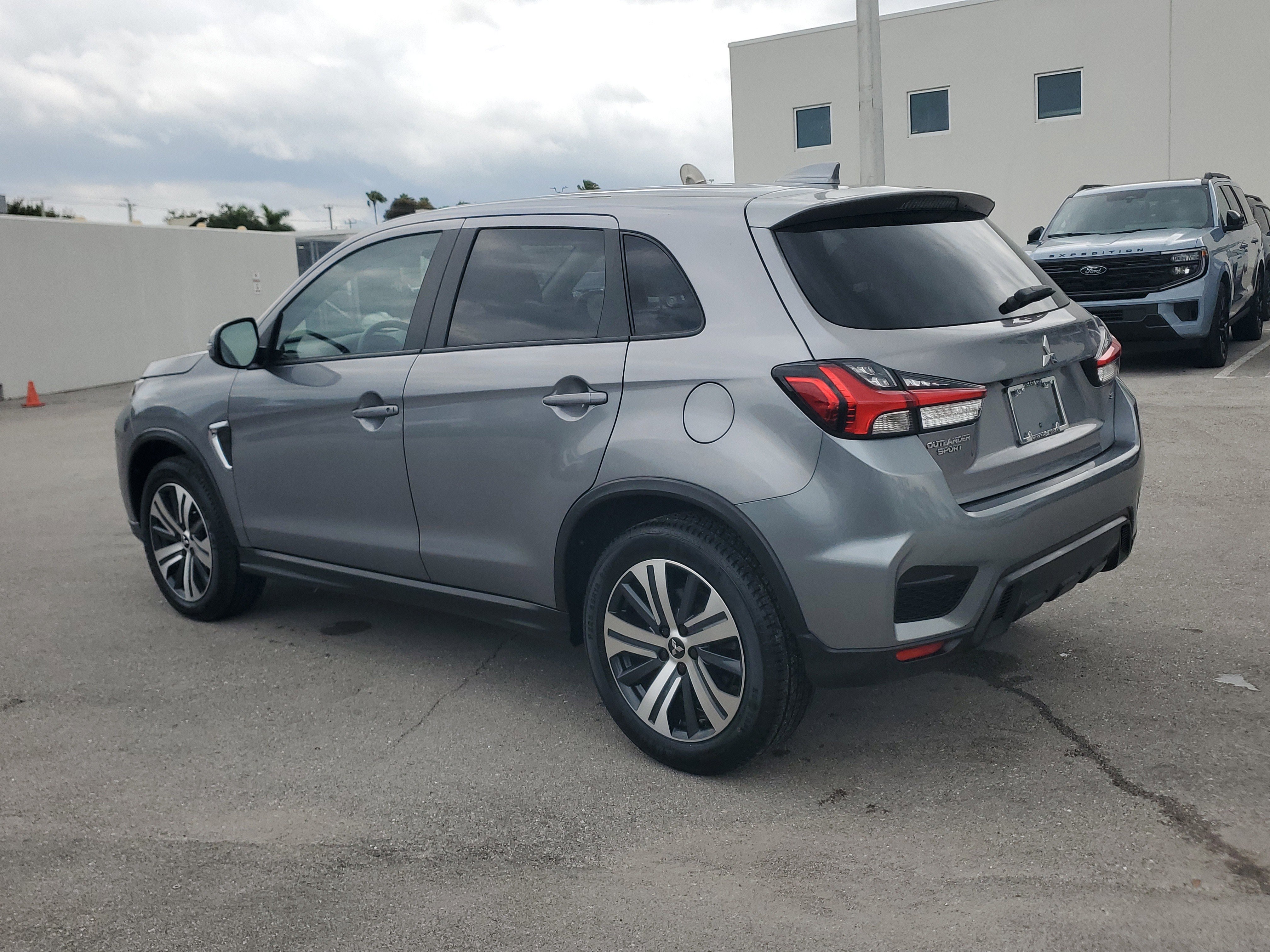 Used 2021 Mitsubishi Outlander Sport SE FWD image 7