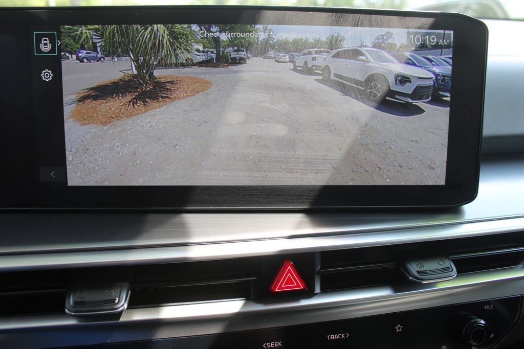 Certified 2026 Kia Sorento LX FWD image 46
