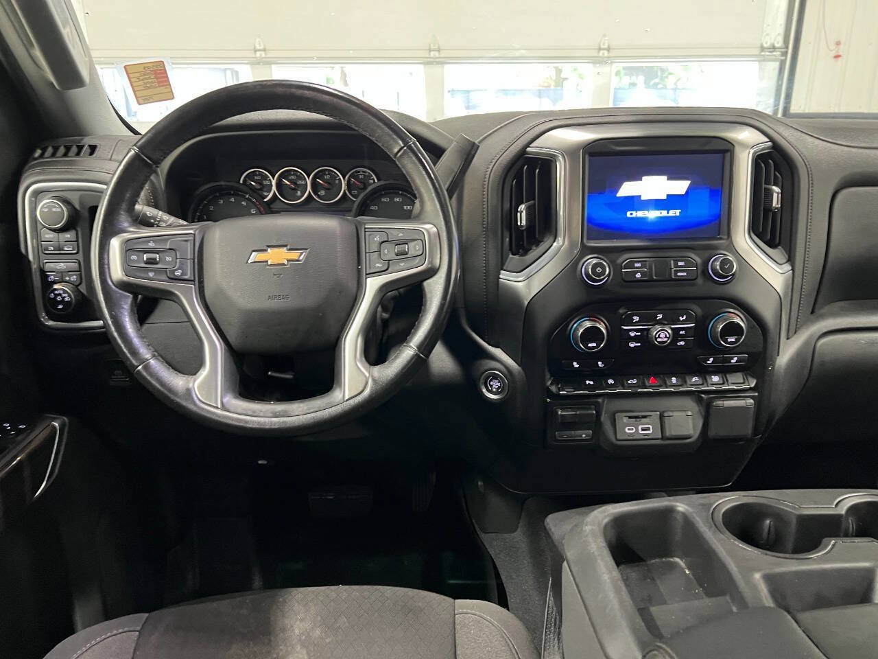 Used 2020 Chevrolet Silverado 1500 LT w/ All-Star Edition AWD/4WD image 8
