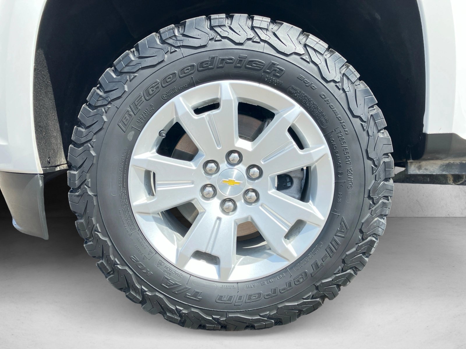 Used 2022 Chevrolet Colorado LT w/ Safety Package AWD/4WD image 9