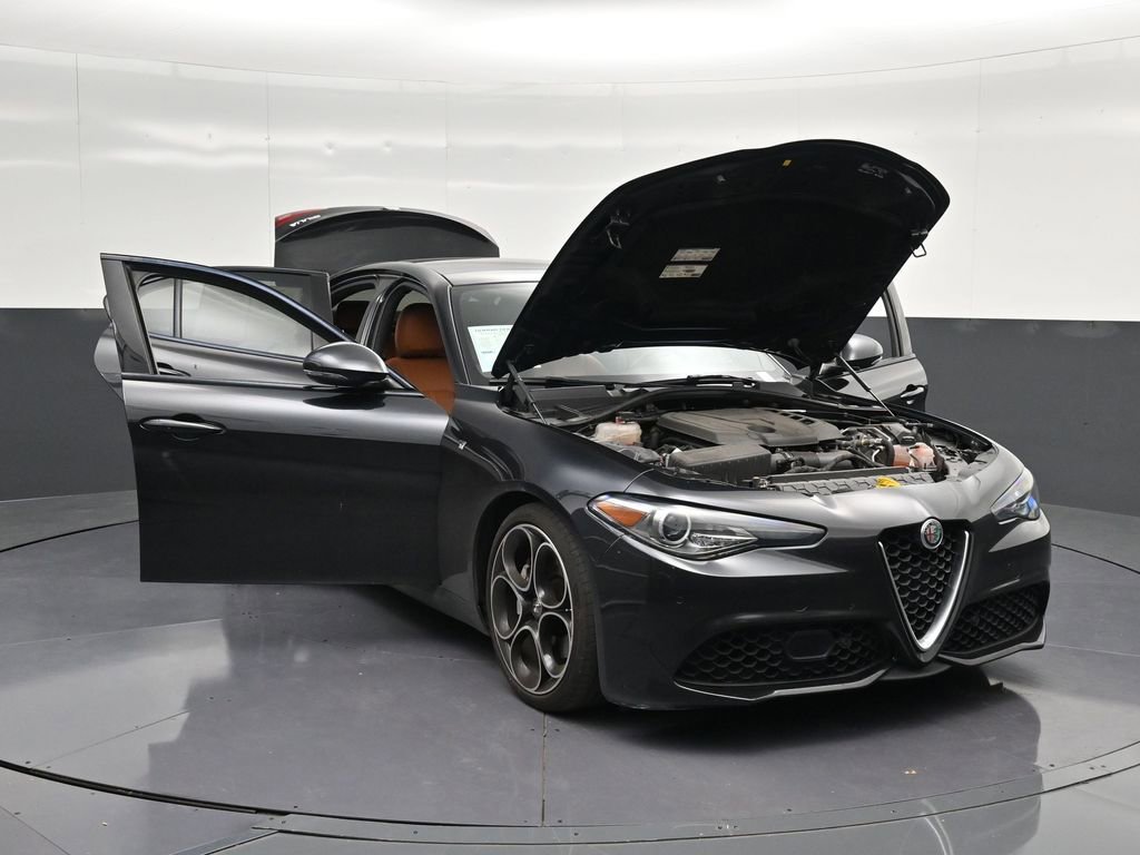 Used 2023 Alfa Romeo Giulia Ti RWD image 39