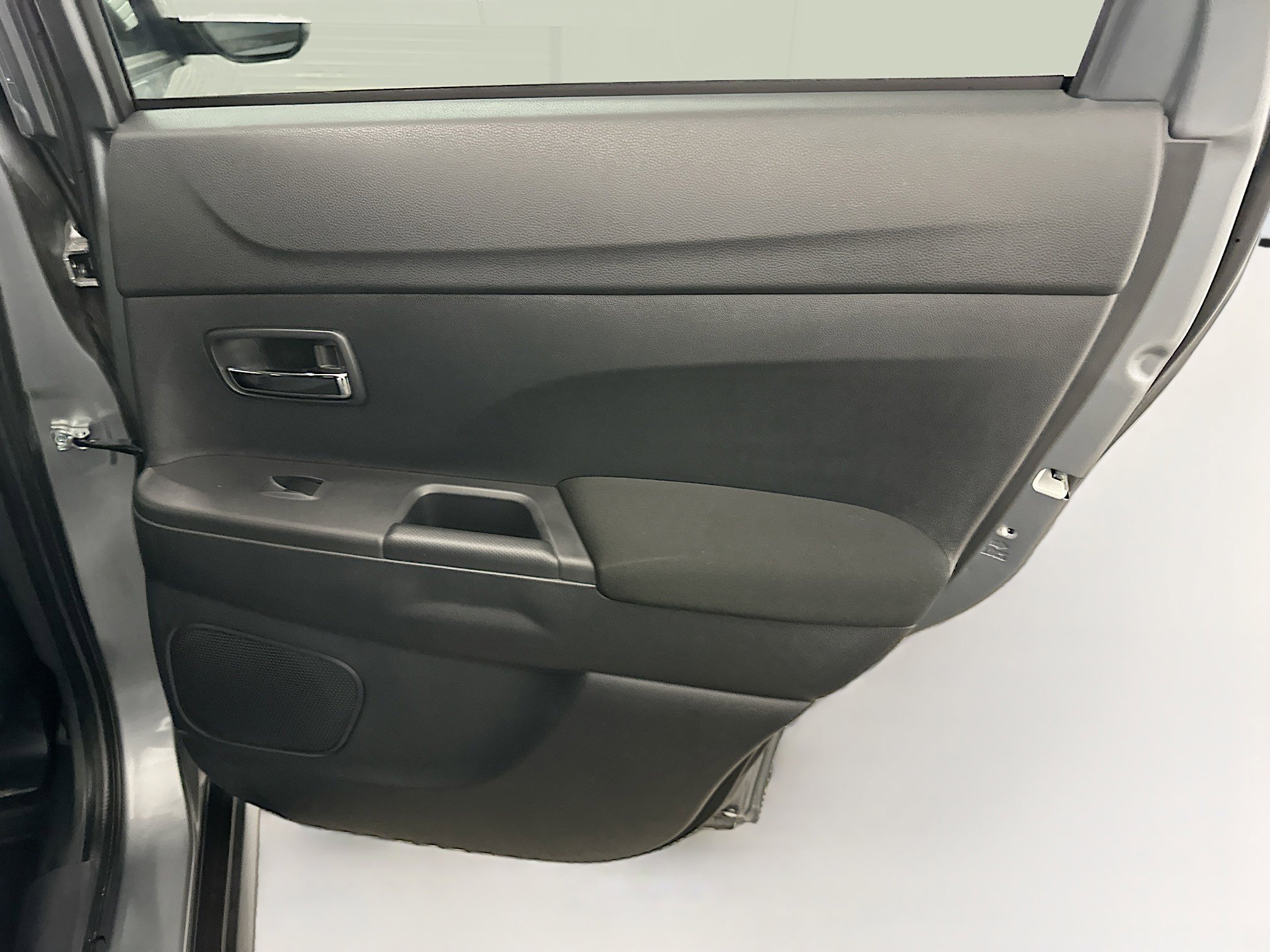 Used 2025 Mitsubishi Outlander Sport ES AWD/4WD image 30