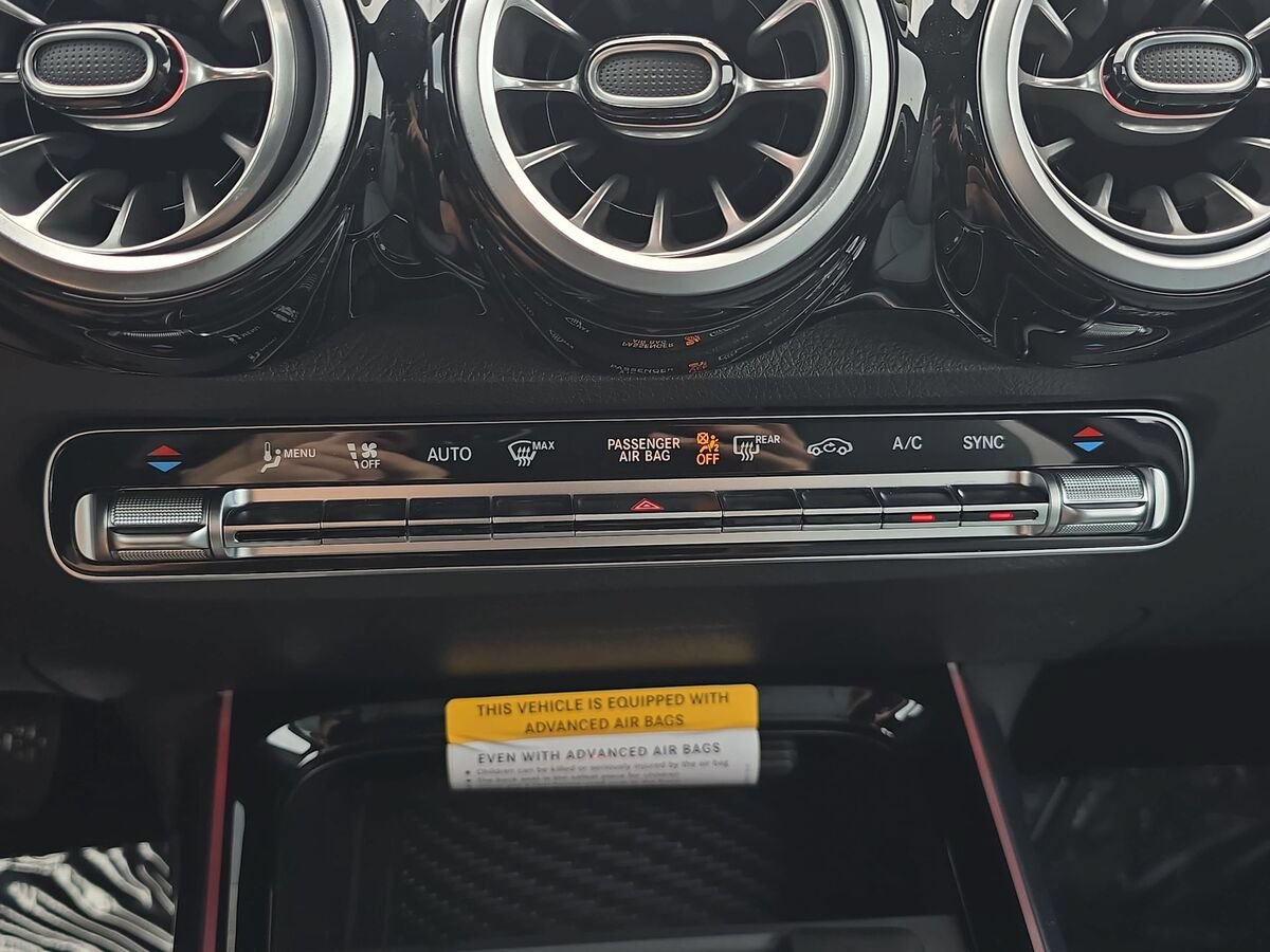 New 2026 Mercedes-Benz GLB 250 image 24