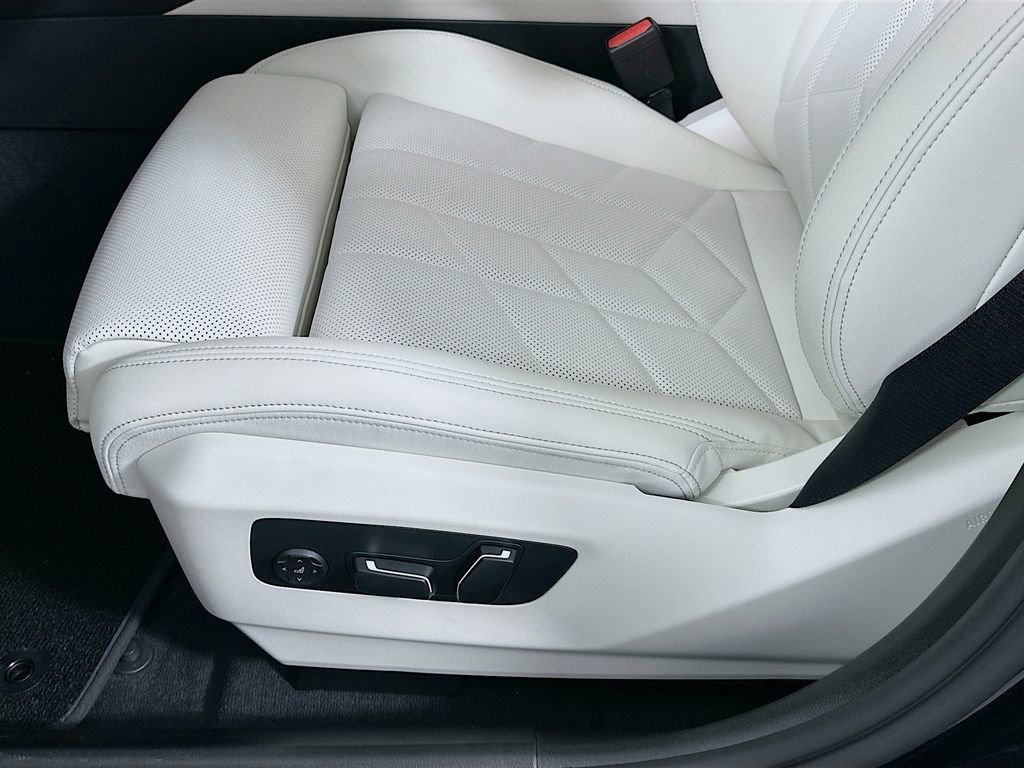 New 2026 BMW i5 eDrive40 w/ M Sport Package image 21