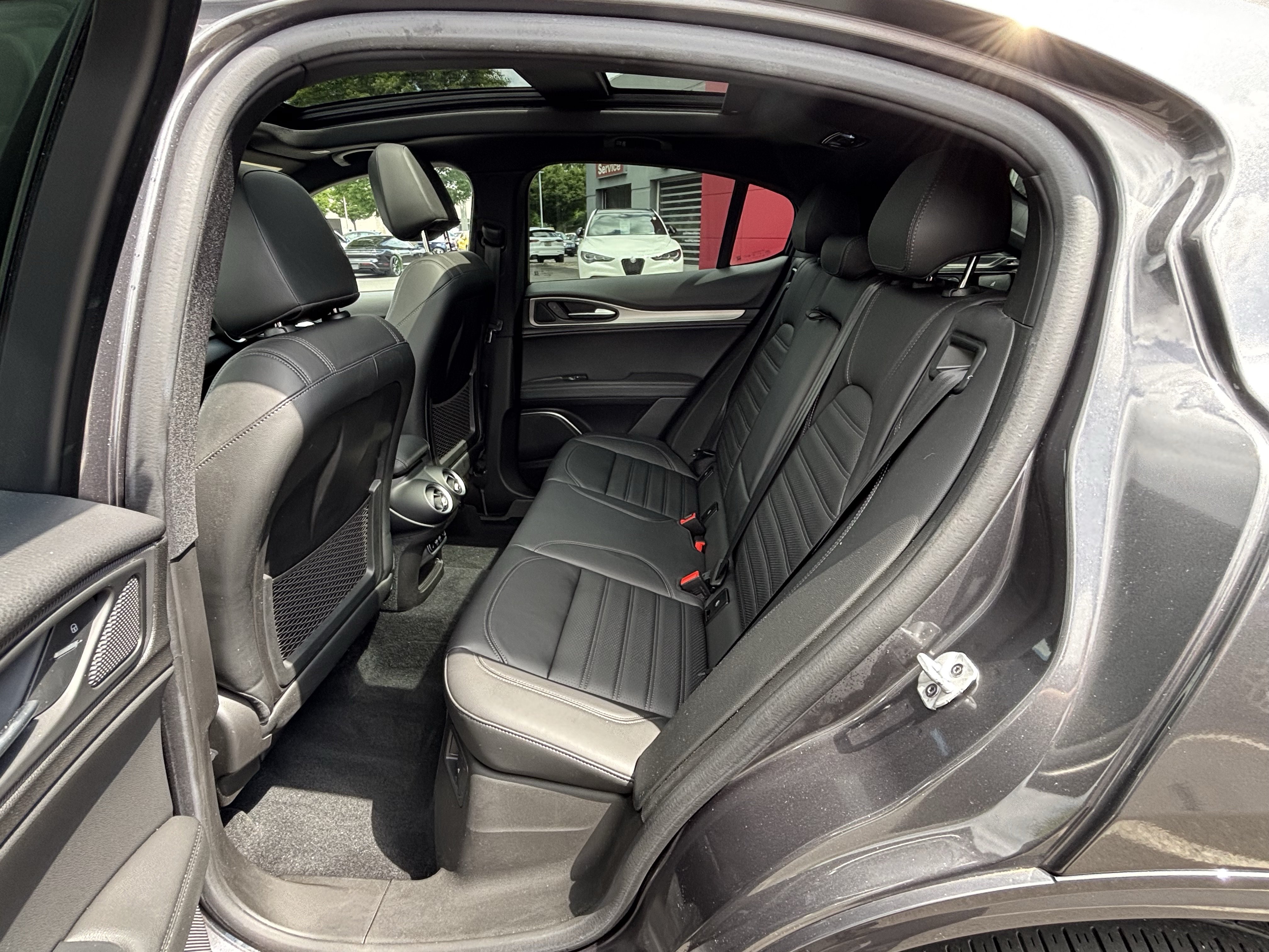 Certified 2023 Alfa Romeo Stelvio Veloce AWD/4WD image 40