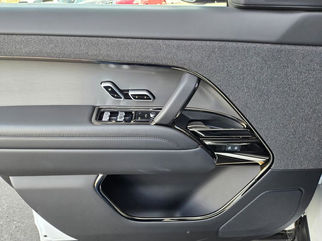 Used 2024 Land Rover Range Rover Sport Dynamic SE image 17
