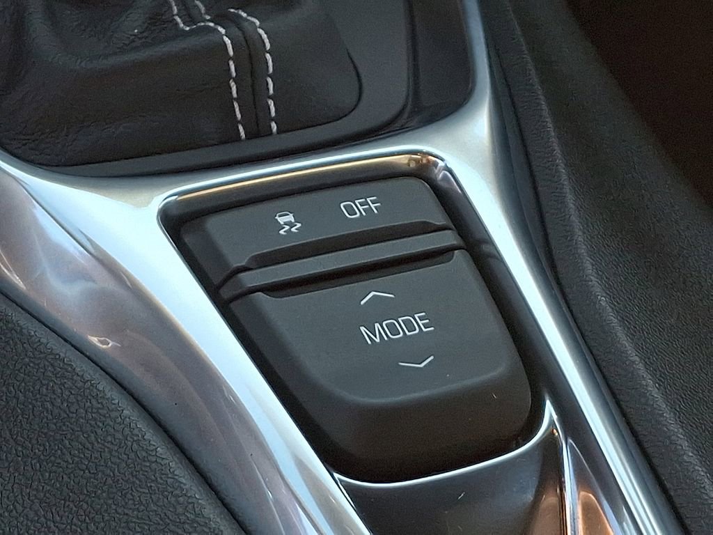 Used 2018 Chevrolet Camaro SS image 24