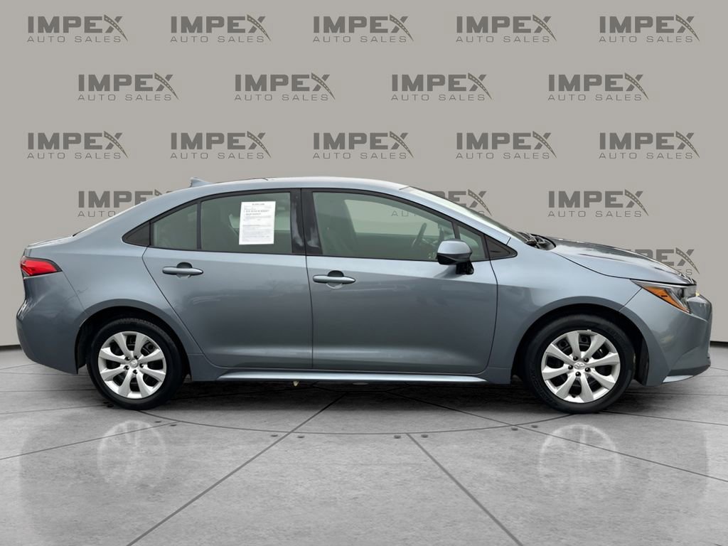 Used 2025 Toyota Corolla LE image 6