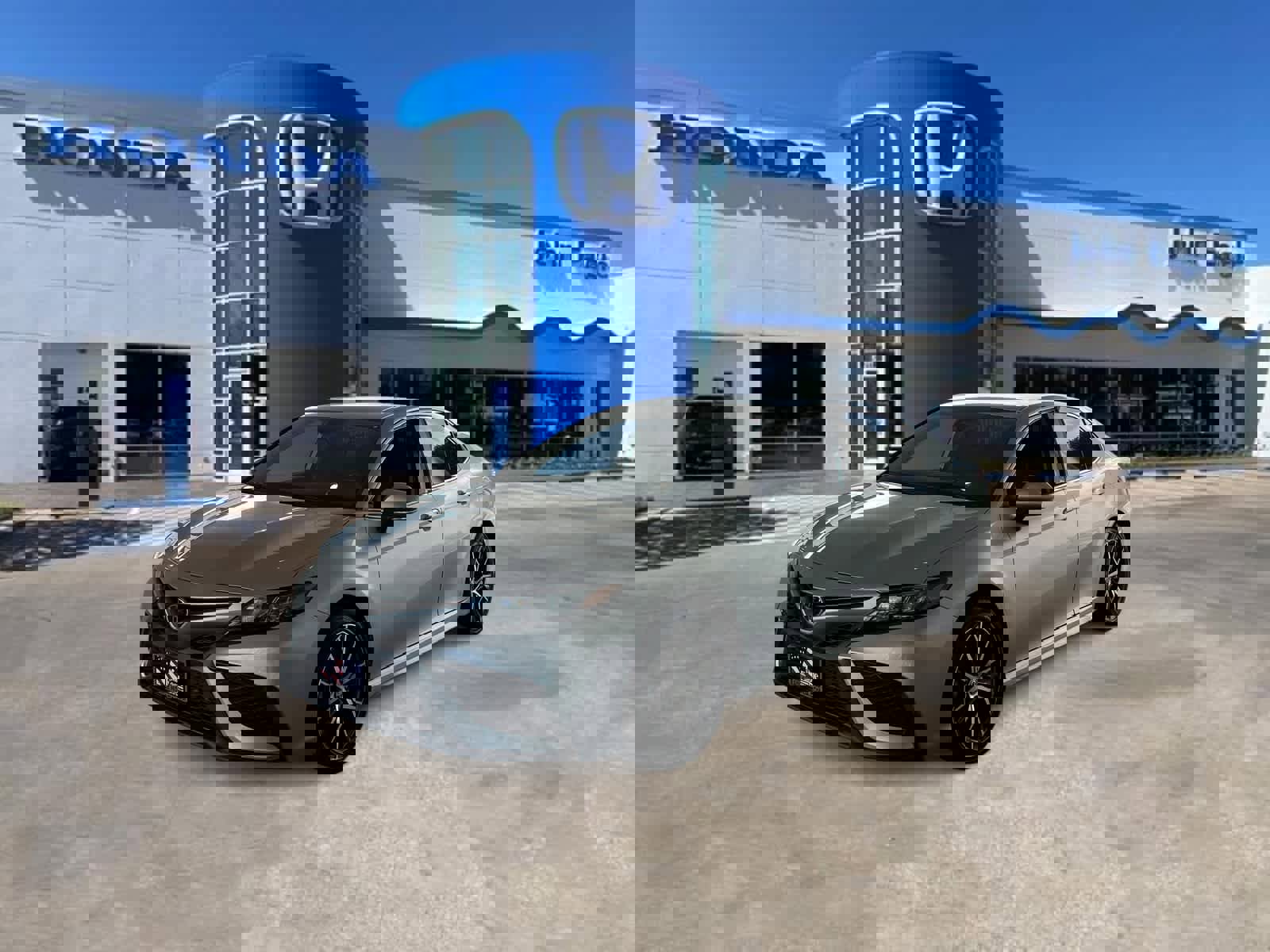 Used 2023 Toyota Camry SE