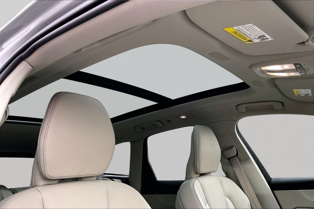 Certified 2024 Volvo XC60 T8 Plus w/ Protection Package Premier image 27