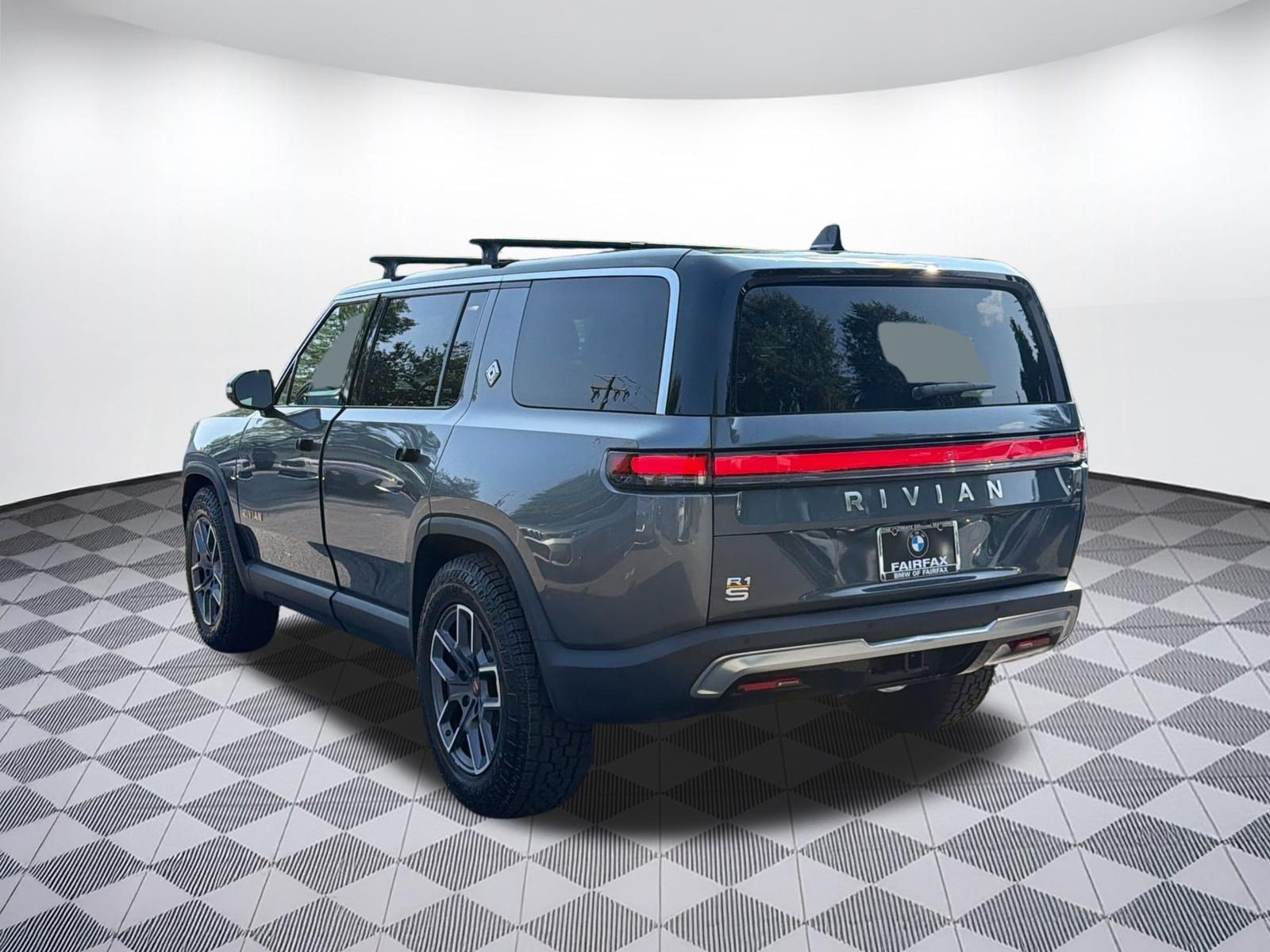Used 2024 Rivian R1S Adventure AWD/4WD image 3