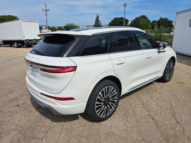 Used 2020 Lincoln Corsair Reserve w/ Equipment Group 201A image 4