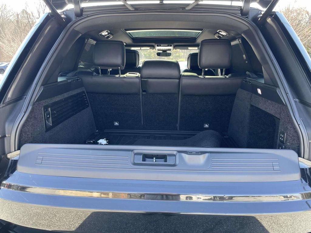 Used 2019 Land Rover Range Rover Long Wheelbase Supercharged image 10