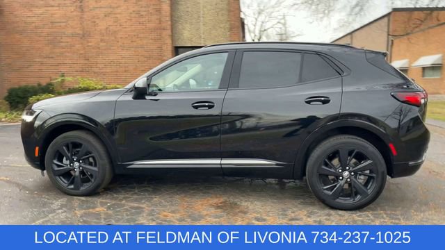 Certified 2022 Buick Envision Essence w/ Sport Touring Package image 5