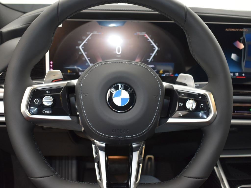 New 2026 BMW 740i w/ Executive Package image 27