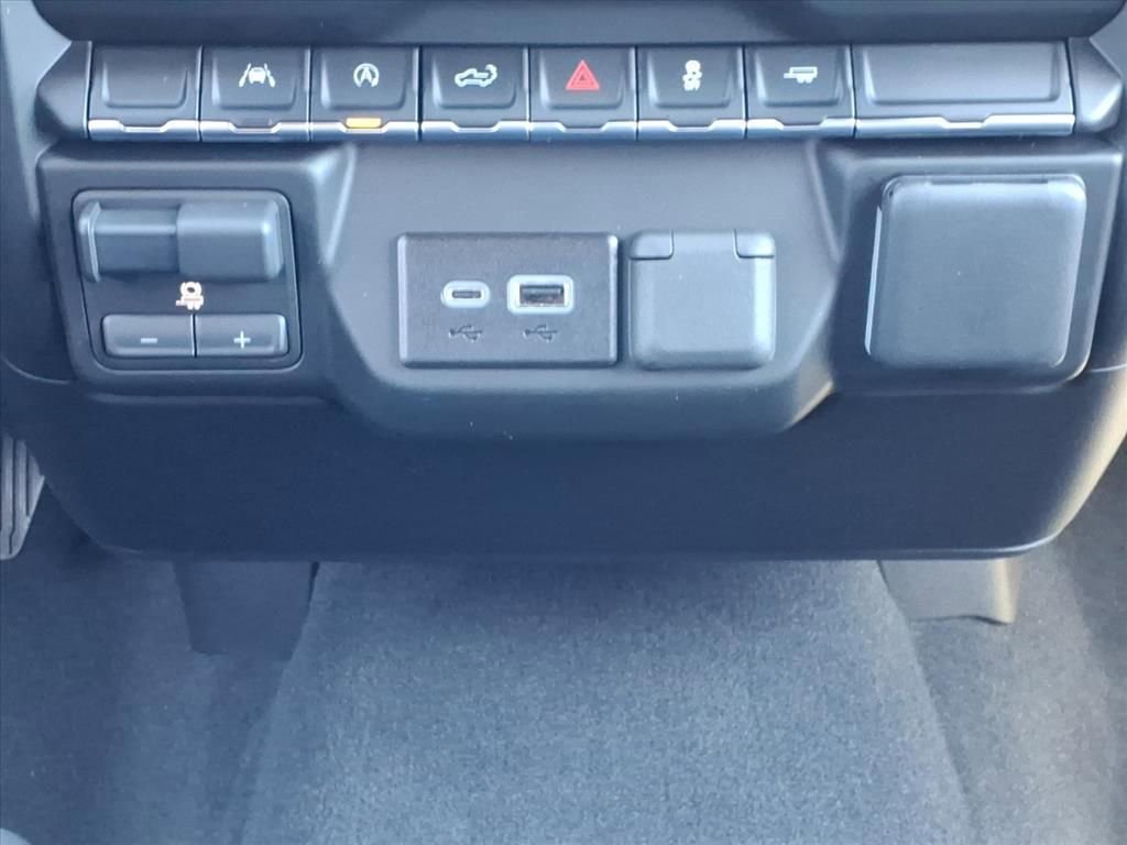 Used 2026 Chevrolet Silverado 1500 Custom image 23