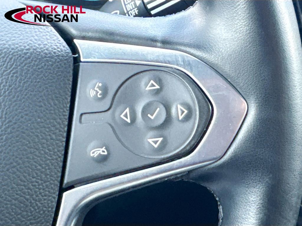 Used 2023 Chevrolet Traverse LT image 10