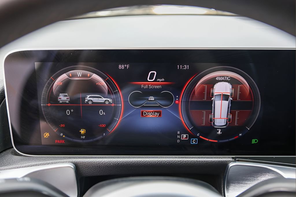 Used 2021 Mercedes-Benz GLB 250 4MATIC image 11