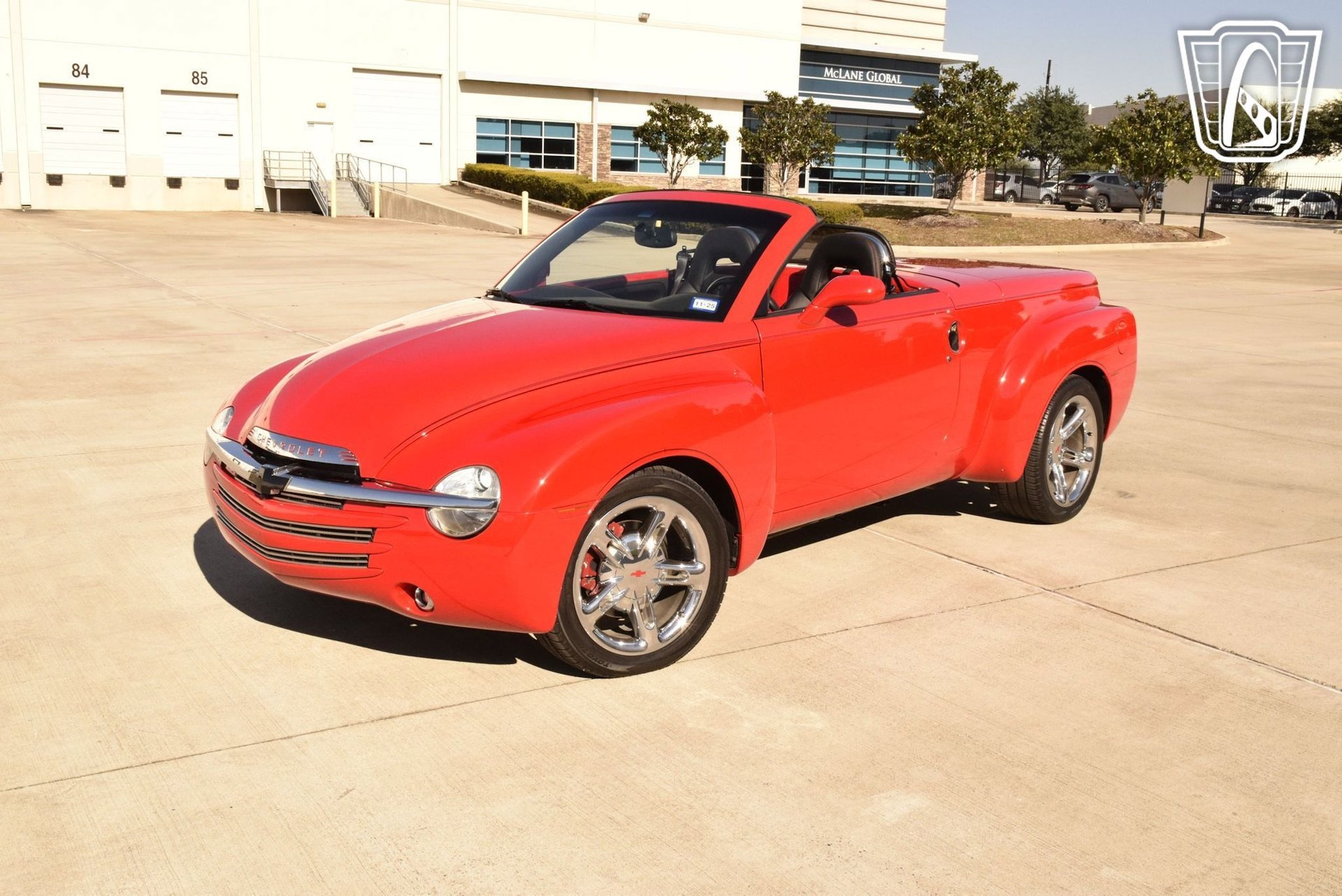 Used 2005 Chevrolet SSR w/ Preferred Equipment Group RWD image 2