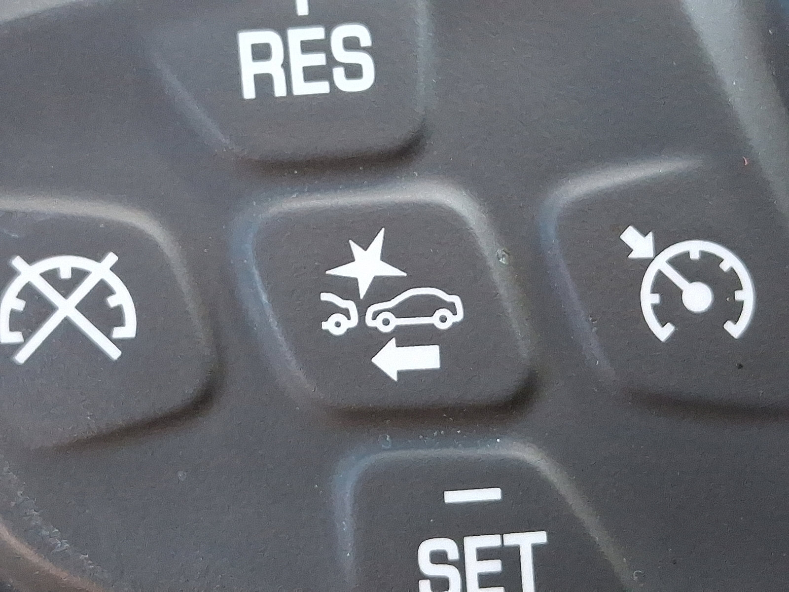 Certified 2024 Chevrolet Equinox LS image 27