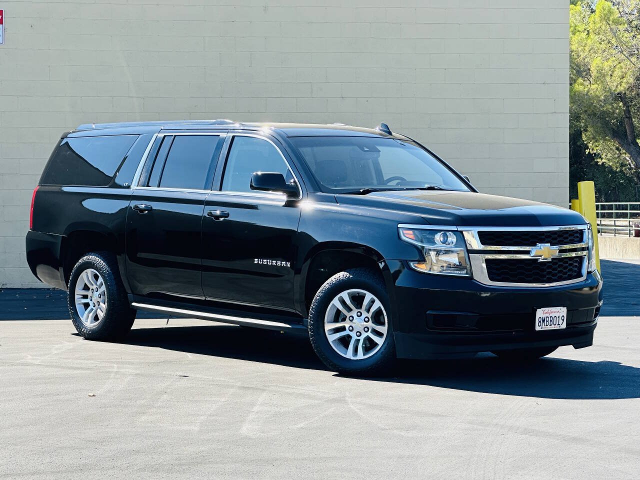 Used 2015 Chevrolet Suburban LT AWD/4WD image 2