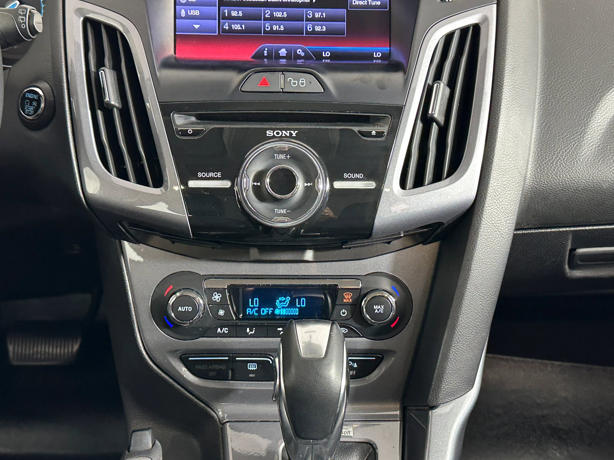 Used 2013 Ford Focus Titanium FWD image 26