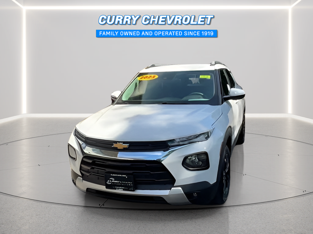 Used 2023 Chevrolet TrailBlazer LT AWD/4WD image 3