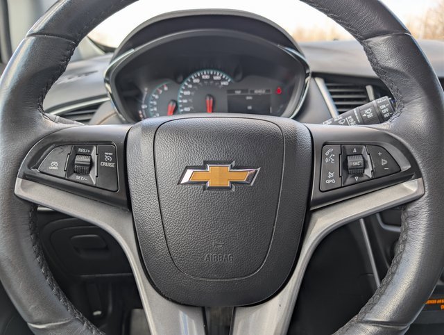 Used 2022 Chevrolet Trax LT w/ LT Convenience Package image 20